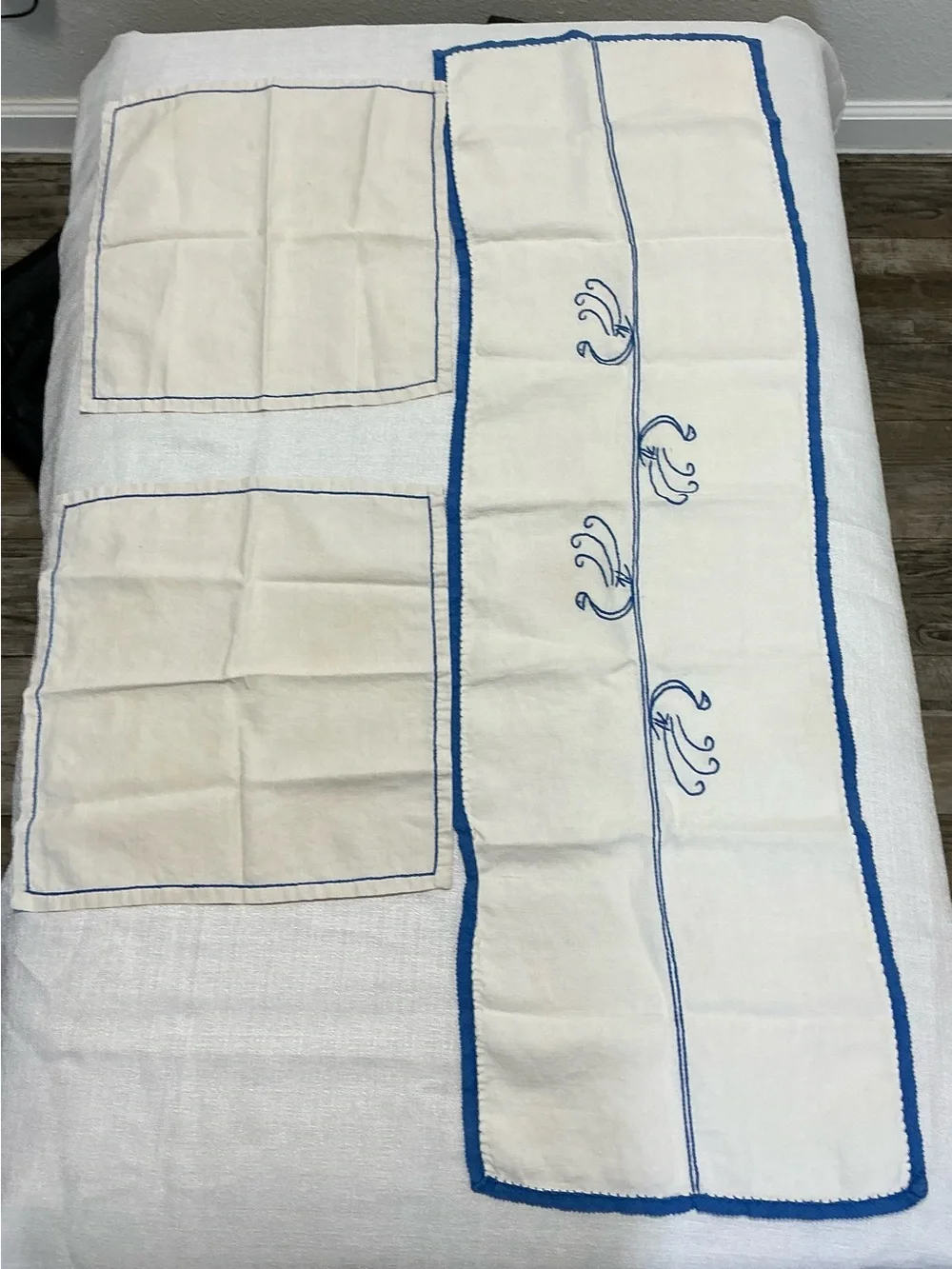 VTG Handmade Table Runner 2 Napkins Set Blue Peacock Bird Embroidered Crochet
